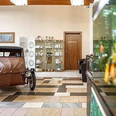 Fontana Hotel