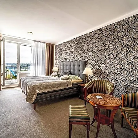 Hotel Fontana *